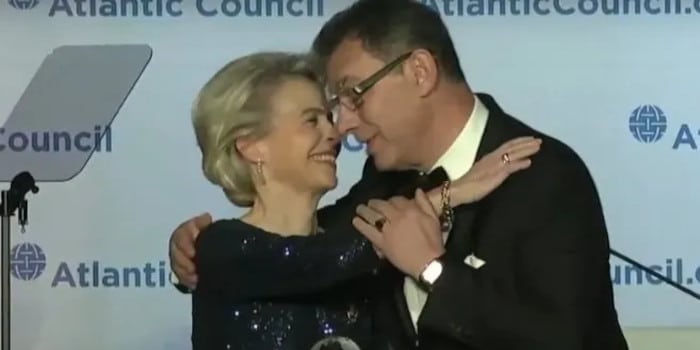 Relations secrètes d’Ursula von der Leyen et Albert Boula de Pfizer
